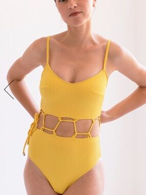 NWT Reset Priority MILOS onepiece - SUNRISE Size L